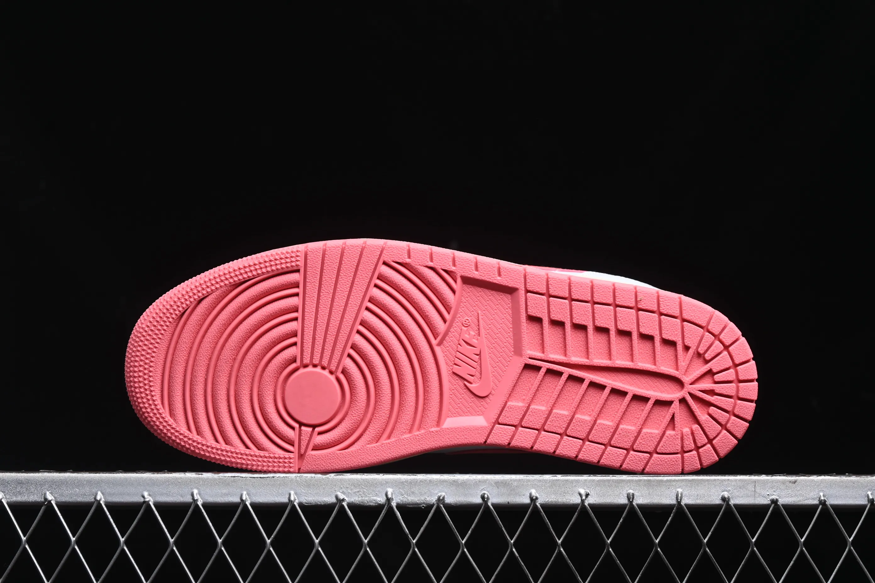 All categories Air Jordan Jordan series basketball shoes Air Jordan 1 Low Air Jordan 1 Low AJ1 Joe 1 white and pink low-top cultural and casual sneakers DC0774-109
